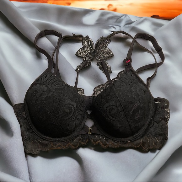 La SENZA Other - La Senza Bra Size 34B New with Tags